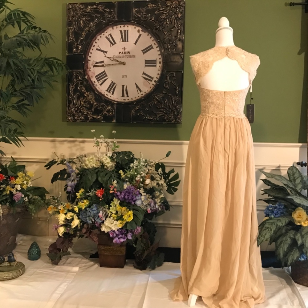 Formal evening prom bridesmaid gown - Picture 3 of 7